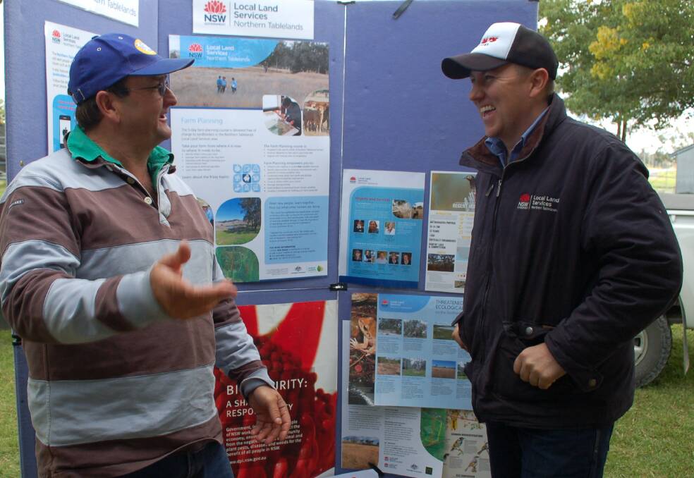 Walcha Grazier Mick Wall discusses the day with Northern Tablelands LLS biosecurity officer Brett Cameron