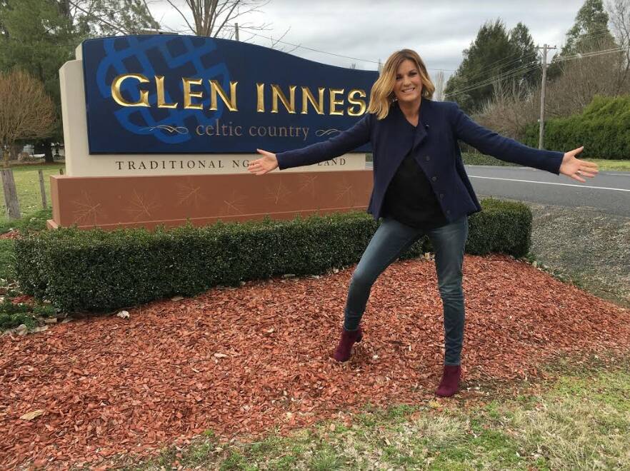 Television presenter Kylie Gillies arrived in Glen Innes on Friday and will be the special guest emcee at this year's Glen Innes Examiner Business Awards.