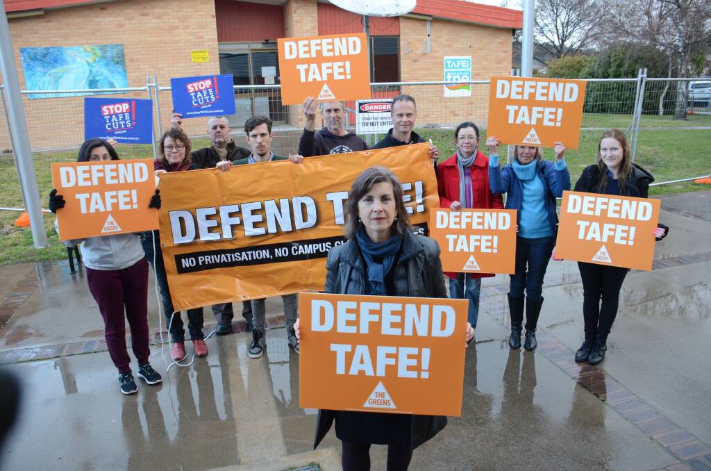 Greens MP Dawn Walker at the Glen Innes TAFE protests the loss of face-to-face practical learning, along with (from left) Jess Ramezani, Abbi Sparks, Adam Curlis, Graeme Williams, Peter Sayers, Mercurius Goldstein, Lucretia Grant, Veronika Philp Warr and Noni Lincoln. Photo by Tony Grant.