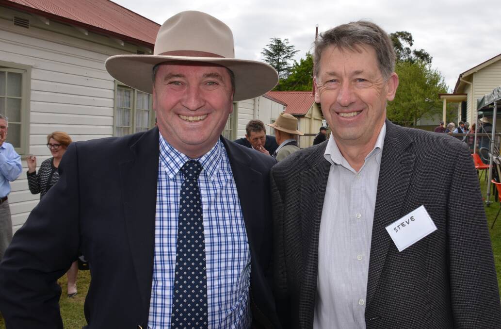 Deputy PM Barnaby Joyce and Mayor Steve Toms.