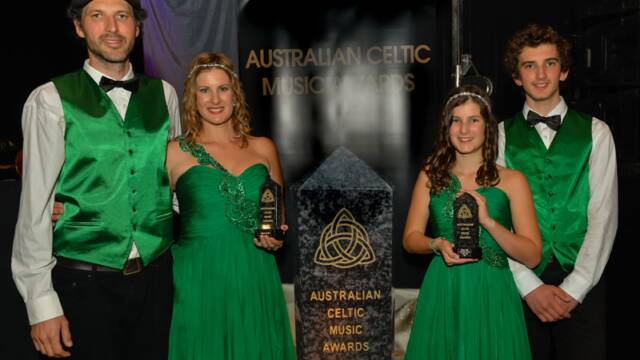 Australian Celtic Music Awards win top award for Glen Innes Services Club which promoted and organised them.