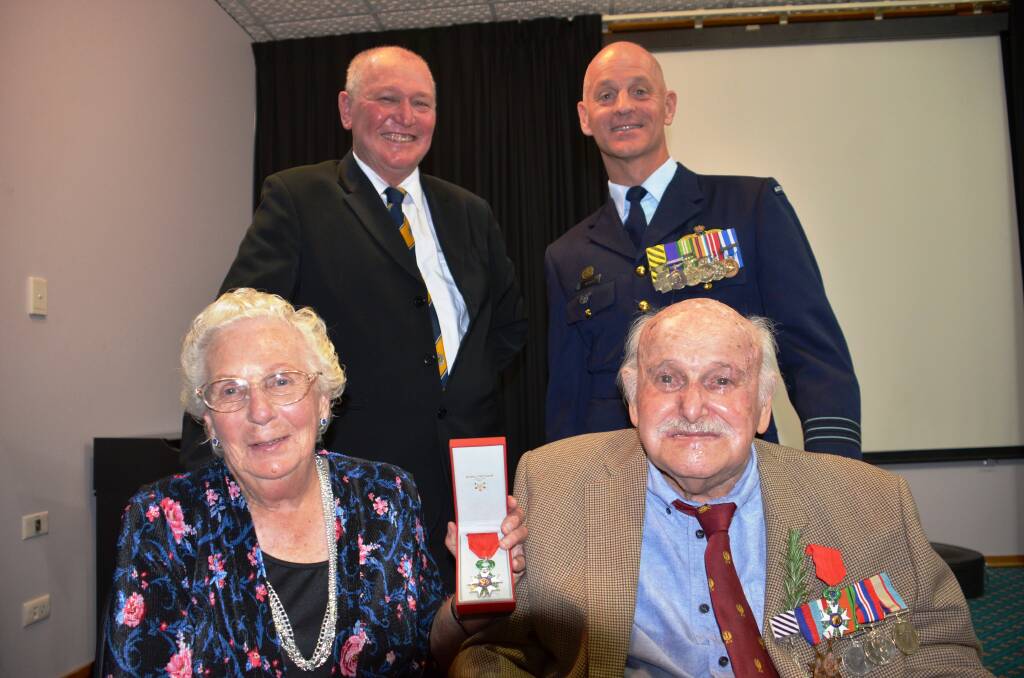 Glen Innes Sub Branch President Gordon Taylor and 76 Squadron RAAF C/O Ian Gould with Lorna Moore and James Slaughter
