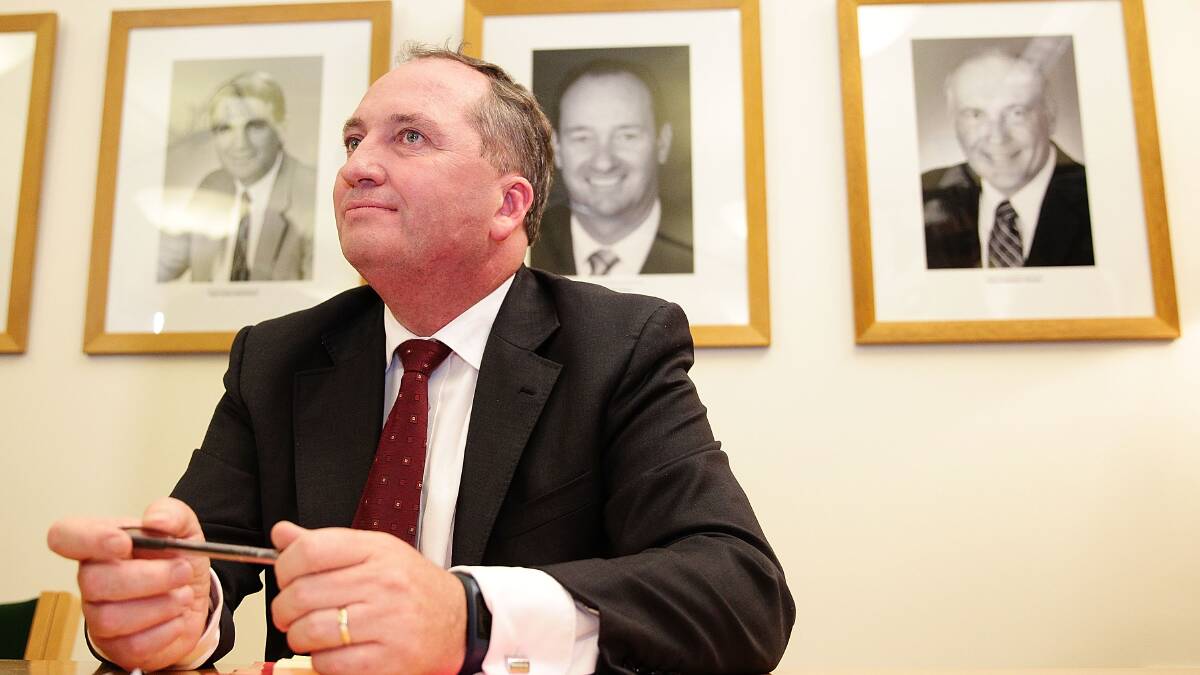 Barnaby Joyce says phone towers promised in election will be delivered to fix mobile black spots