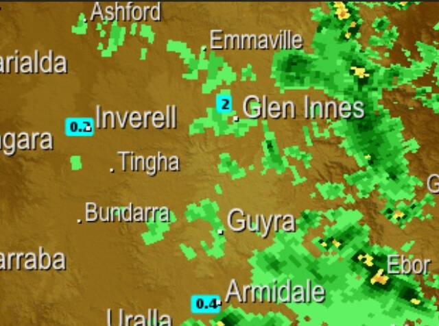 Glen Innes appears to right under the stream of rain clouds. Here's the Weatherzone radar as of 5pm Thursday.