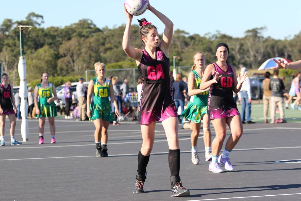 ON THE BALL: Eliza Perkins will join the division one team to take on the region's best netball sides including powerhouses Tamworth and Quirindi. Photo: Josh Brightman. 