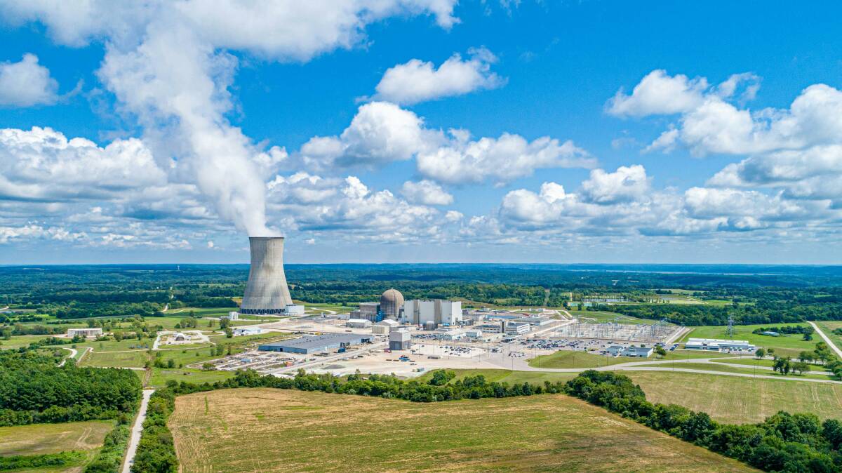 Barnaby Joyce has proffered up New England as a potential site for a nuclear power plant should LNP plans go ahead, writes Michael McNamara. A US plant pictured. 