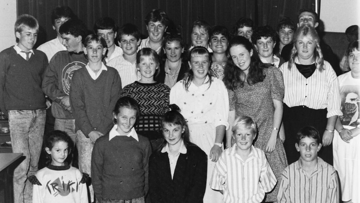 Members of the Glen Innes Rural Youth Club at their dinner in 1990.