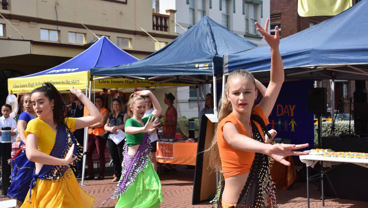 From Indigenous traditional dance to American apple pies a dozen different cultures were recognised in Glen Innes square on Thursday. 