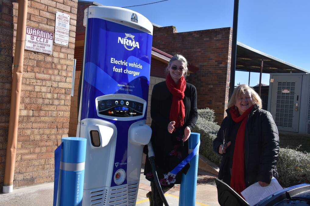 Mayor Carol Sparks (right) officially opens the fast charger with Nell Payne, NRMA's Executive General Manager Motoring. 