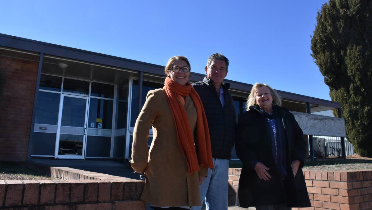 Councilors Dianne Newman, Glenn Frendon and Carol Sparks at the youth centre. 