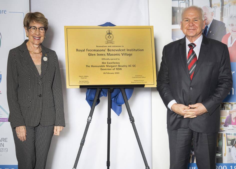 H.E. the Hon. Margaret Beazley AC QC, Governor of NSW, and RFBI chairman David Adams unveiling the plaque at the RFBI Glen Innes Masonic Village. Picture supplied.
