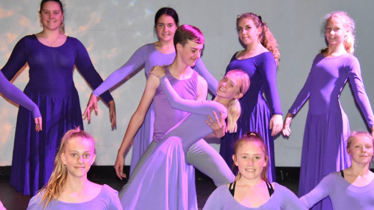 Glen Innes High School Dance Spectacular will be fast-moving, high energy show