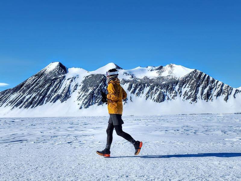 Melbourne mother Donna Urquhart appears to have set a record ultramarathon run in Antarctica. (HANDOUT/DONNA URQUHART)