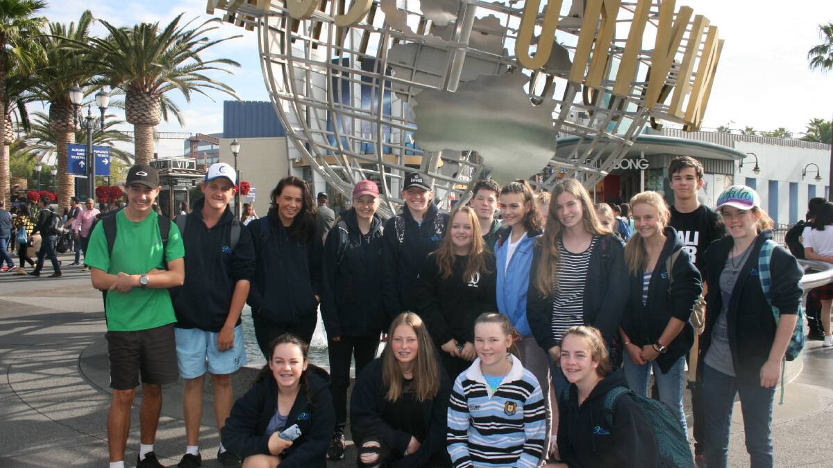 Students from Glen Innes on a previous trip at Universal Studios in Hollywood.