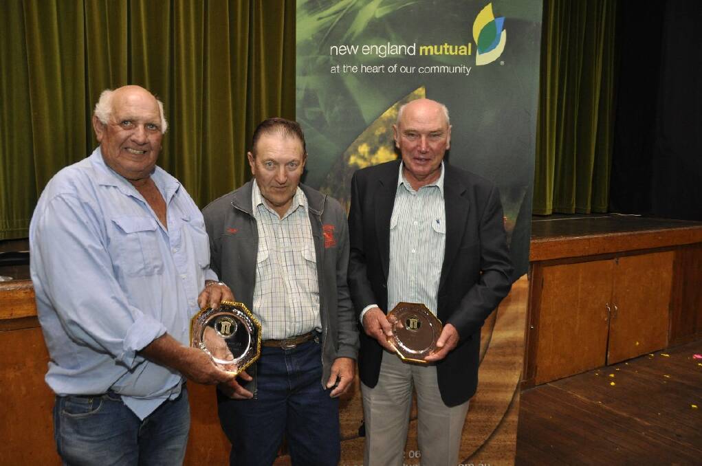 o Sports Council Awards night: Joyce and Lionel Short Award presented to Peter Leamon by Jeff Short and John Lee.